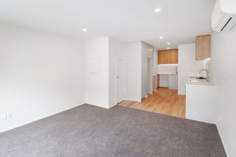 Photo of property in 14 Te Ara O Papatahi, Wainuiomata, Lower Hutt, 5014