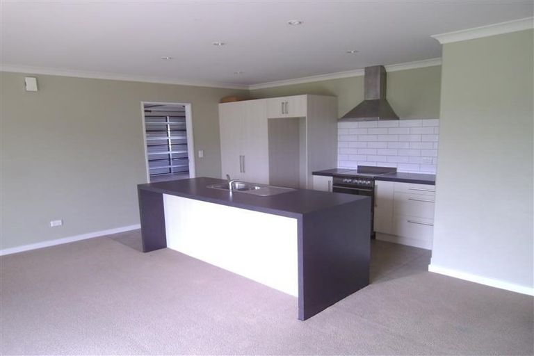 Photo of property in 10 Tamihana Street, Otaki, 5512