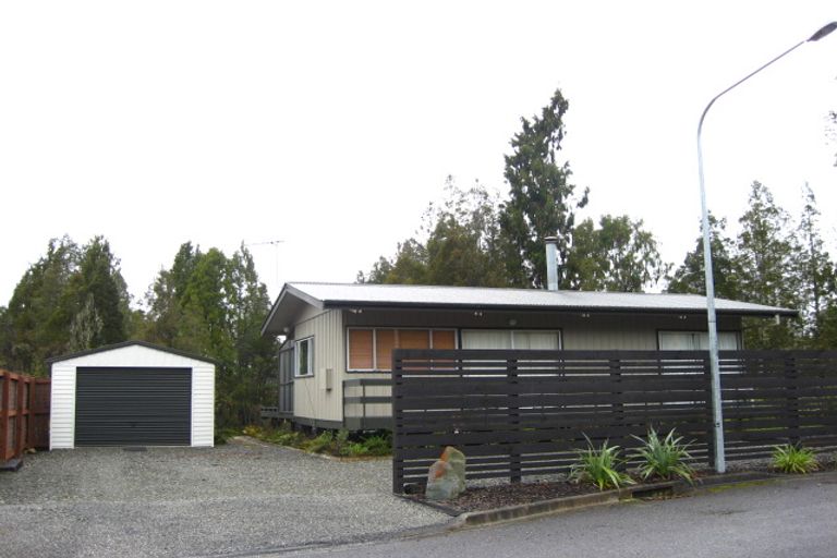 Photo of property in 7 Brownlee Drive, Moana, 7872