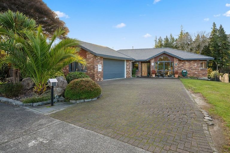 Photo of property in 6 Edward Payton Grove, Pukehangi, Rotorua, 3015