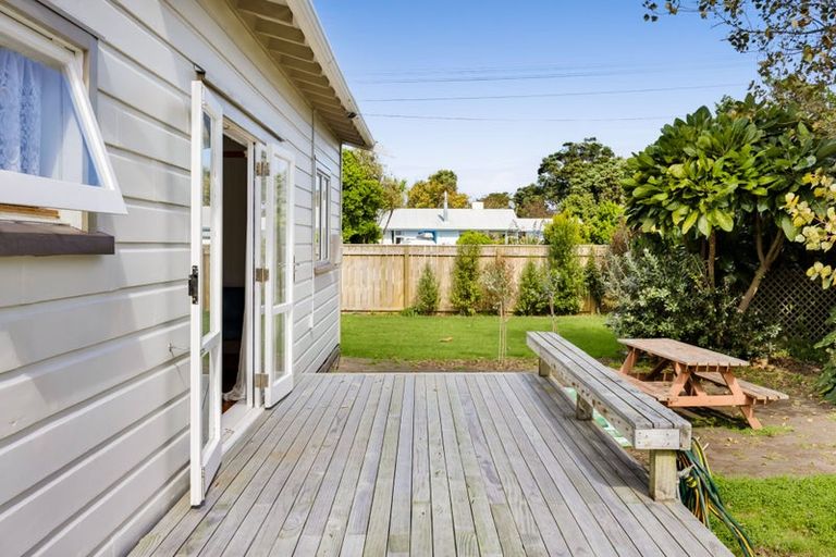 Photo of property in 63 King Street, Opunake, 4616