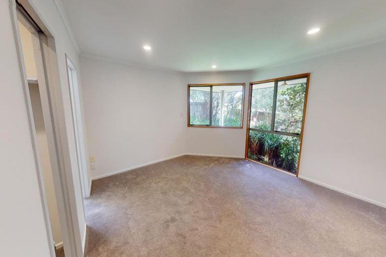 Photo of property in 34 Kilkenny Place, Fitzherbert, Palmerston North, 4410