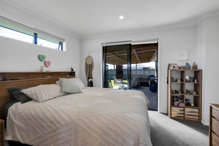 Photo of property in 15 Customhouse Street, Bell Block, New Plymouth, 4312