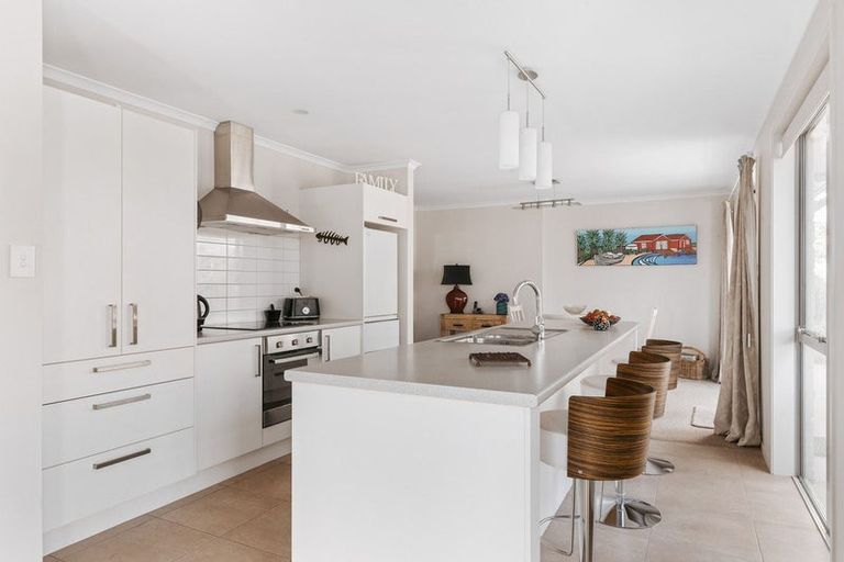 Photo of property in 7 Vista Close, Omokoroa, 3114