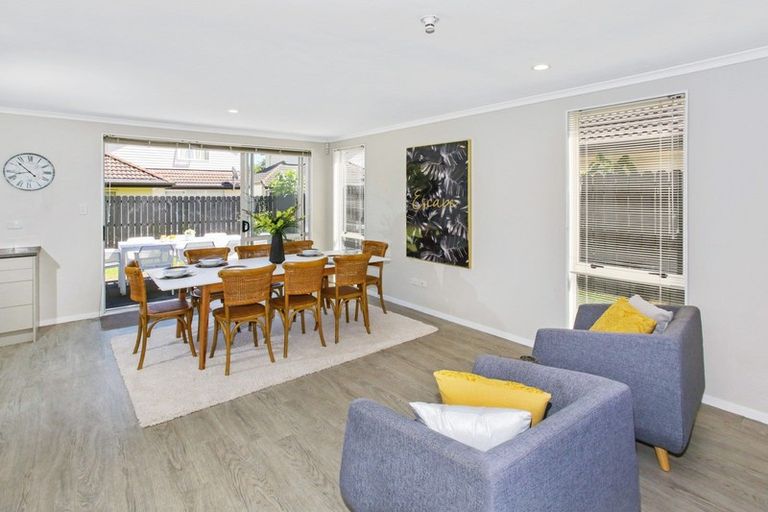 Photo of property in 36 Bruce Pulman Drive, Takanini, 2112