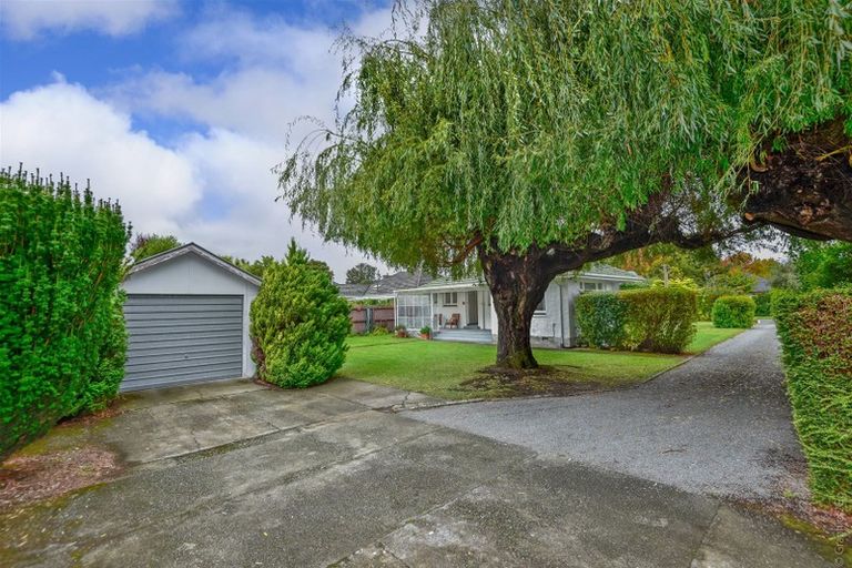 Photo of property in 136 Maidstone Road, Ilam, Christchurch, 8041