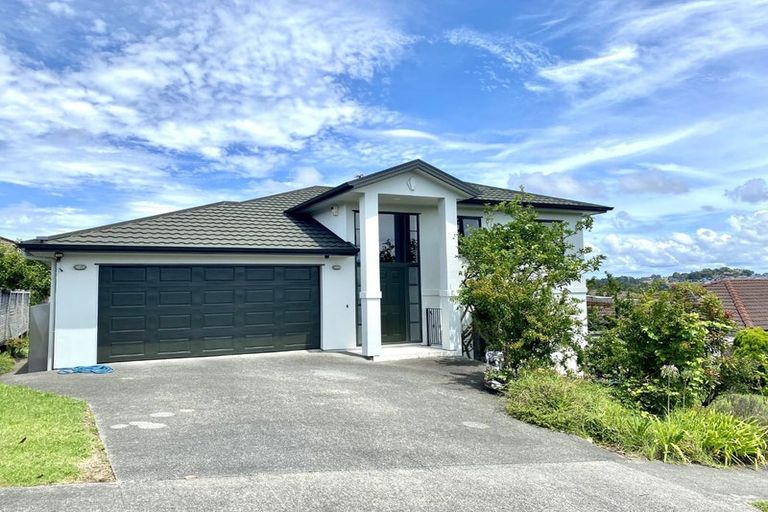 Photo of property in 13 Marbella Crescent, Oteha, Auckland, 0632