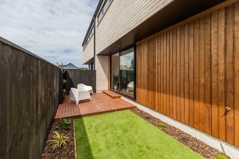 Photo of property in 2/141 Oram Avenue, New Brighton, Christchurch, 8061