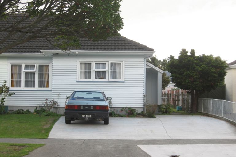 Photo of property in 147 Oxford Terrace, Epuni, Lower Hutt, 5011