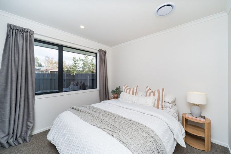 Photo of property in 4b Ayr Place, Hokowhitu, Palmerston North, 4410