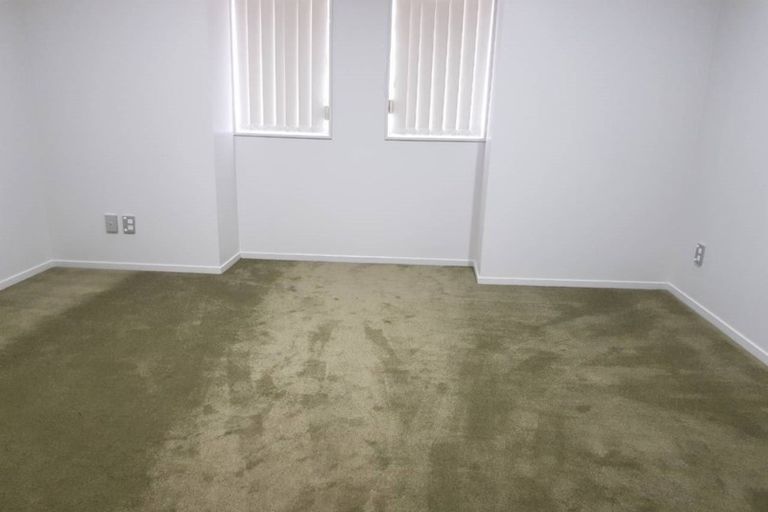 Photo of property in 11/4 Wallson Crescent, Wiri, Auckland, 2104