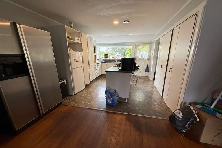 Photo of property in 1/296 Waiwhetu Road, Fairfield, Lower Hutt, 5011