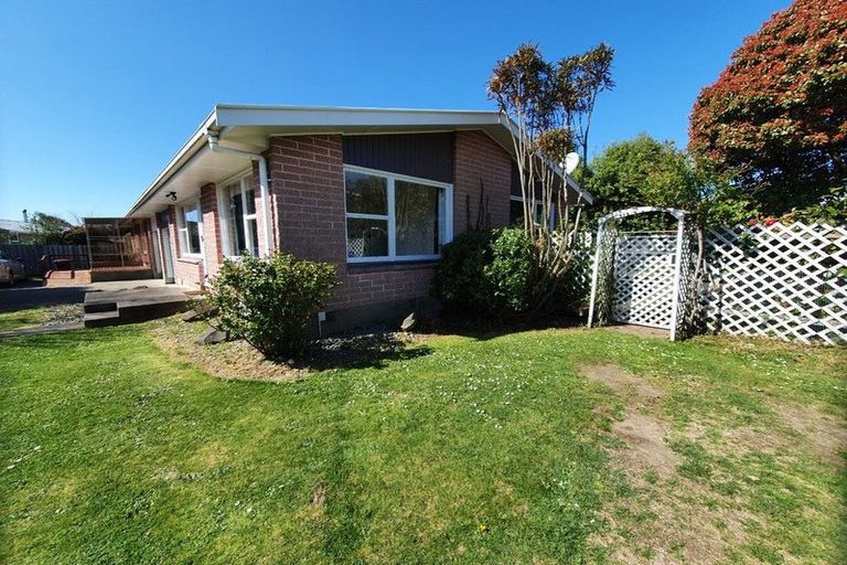 Photo of property in 1/100 Roberta Drive, Somerfield, Christchurch, 8024