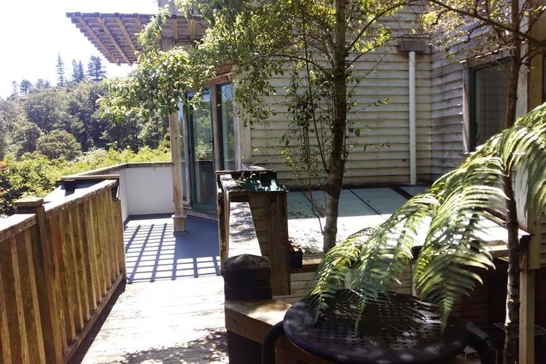 Photo of property in 90 Tawhai Street, Stokes Valley, Lower Hutt, 5019