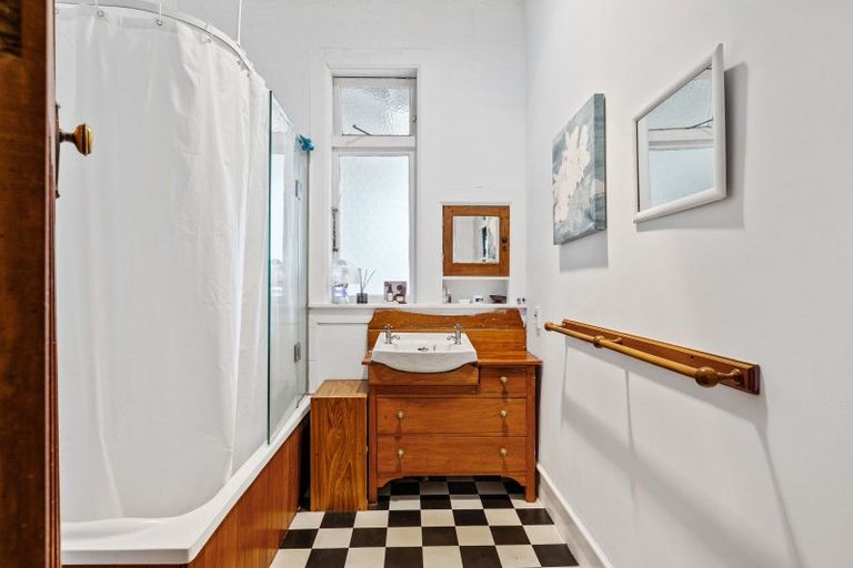 Photo of property in 30 Matipo Street, Takaro, Palmerston North, 4410