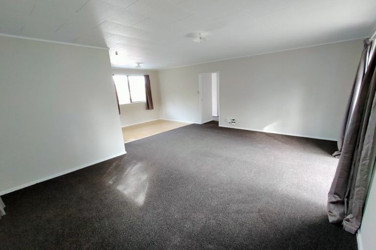 Photo of property in 8a Alidade Place, Massey, Auckland, 0614
