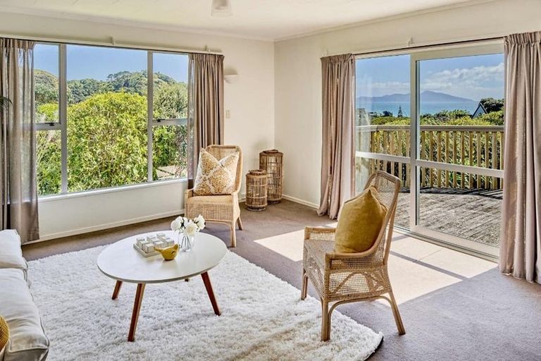 Photo of property in 51 Sea Vista Drive, Pukerua Bay, 5026