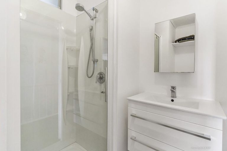 Photo of property in 49 Sunrise Boulevard, Tawa, Wellington, 5028