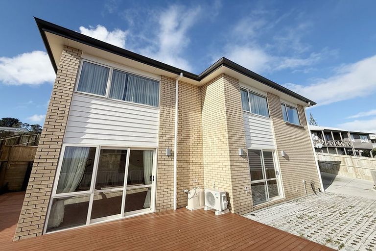 Photo of property in 7a Marco Place, Highland Park, Auckland, 2010