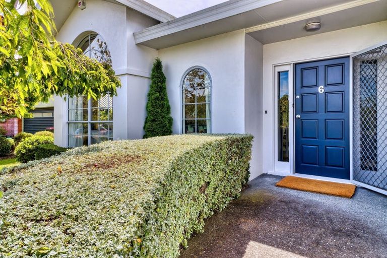 Photo of property in 6 Kingsgate Close, Havelock North, 4130