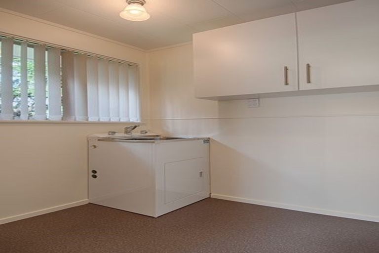 Photo of property in 11 Solo Place, Manurewa, Auckland, 2102