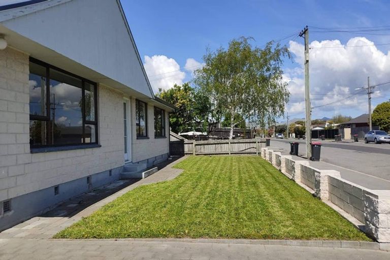 Photo of property in 122 Bower Avenue, New Brighton, Christchurch, 8083