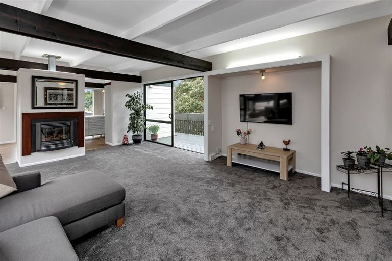 Photo of property in 17 Kowhai Park Road, Maunu, Whangarei, 0110