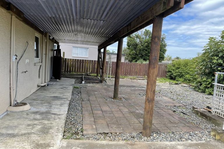 Photo of property in 56 Prince Regent Drive, Half Moon Bay, Auckland, 2012