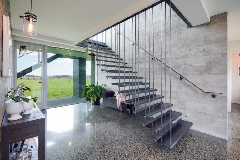 Photo of property in 89 Sunrise Drive, Seaward Bush, Invercargill, 9812