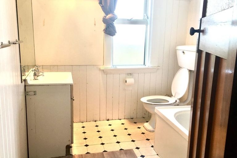 Photo of property in 2/64 Division Street, Riccarton, Christchurch, 8041