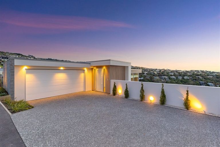 Photo of property in 6 Gazelle Lane, Redcliffs, Christchurch, 8081