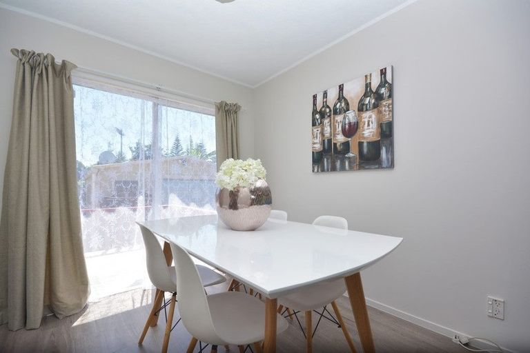 Photo of property in 78 Sikkim Crescent, Clover Park, Auckland, 2019