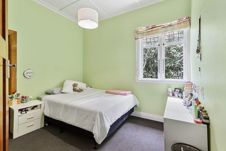 Photo of property in 63 Severn Street, Island Bay, Wellington, 6023