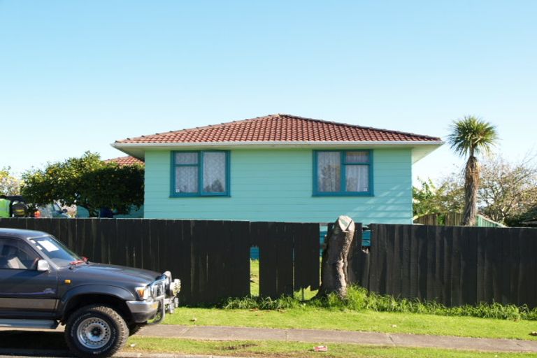 Photo of property in 92 Yates Road, Mangere East, Auckland, 2024