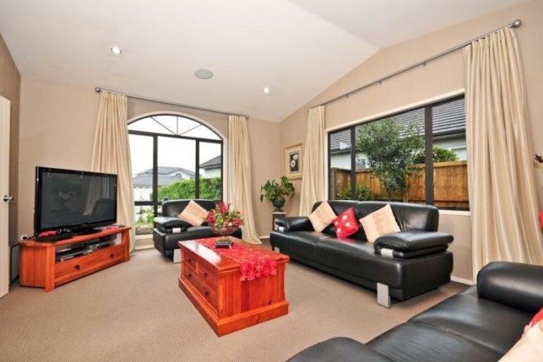 Photo of property in 45 The Esplanade, Huntington, Hamilton, 3210