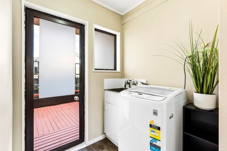 Photo of property in 1/25a Ward Street, Trentham, Upper Hutt, 5018