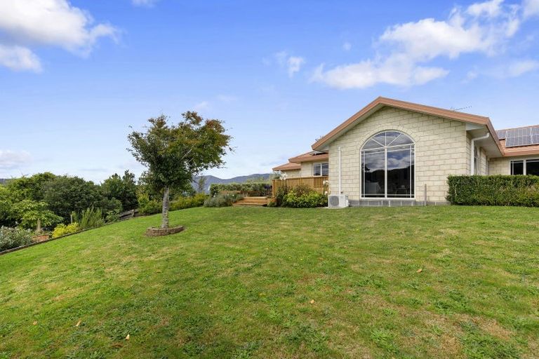 Photo of property in 85 Emerald Hill Drive, Birchville, Upper Hutt, 5018