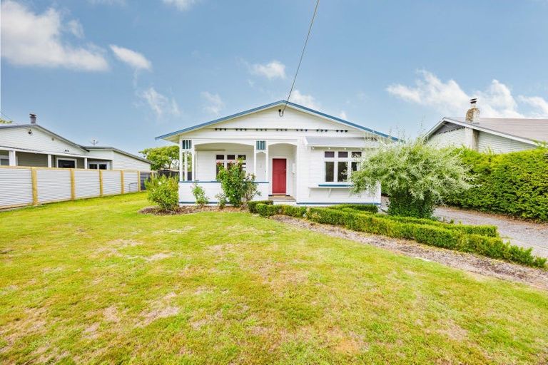 Photo of property in 14 Francis Drake Street, Waipukurau, 4200