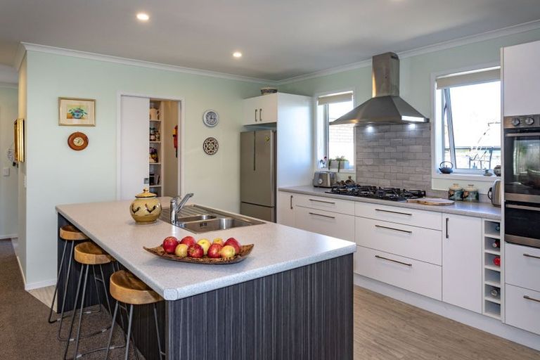 Photo of property in 80 Golden Shore Place, Coromandel, 3506