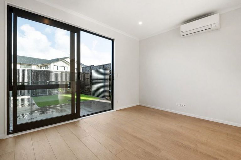 Photo of property in 345 Te Taruna Drive, Wainui, 0932