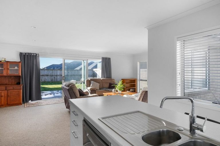 Photo of property in 22 Oka Street, Papamoa Beach, Papamoa, 3118