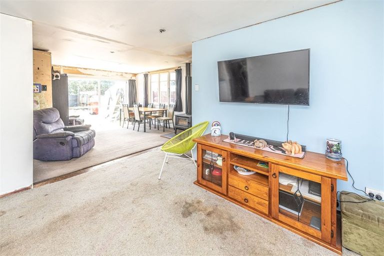 Photo of property in 43 Cornfoot Street, Castlecliff, Whanganui, 4501