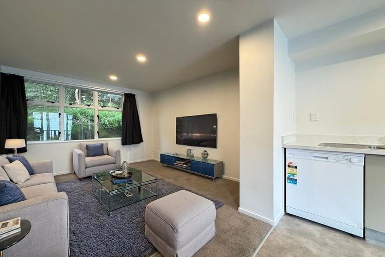 Photo of property in 146h Aro Street, Aro Valley, Wellington, 6021