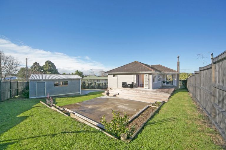 Photo of property in 22 Kapuka Road, Mangere Bridge, Auckland, 2022