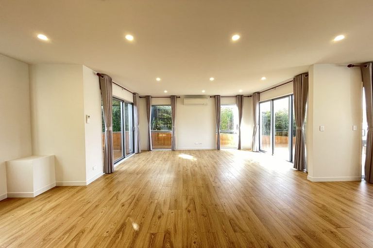 Photo of property in 28a Bruce Road, Glenfield, Auckland, 0629