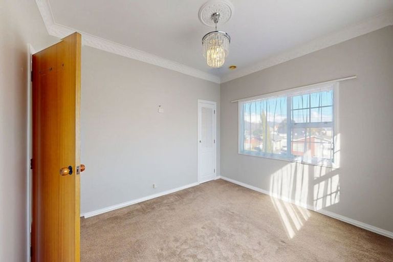 Photo of property in 49 Kings Crescent, Hutt Central, Lower Hutt, 5010