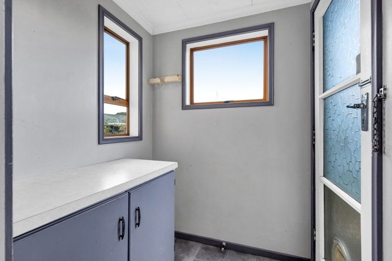 Photo of property in 39 Birdwood Avenue, Moturoa, New Plymouth, 4310