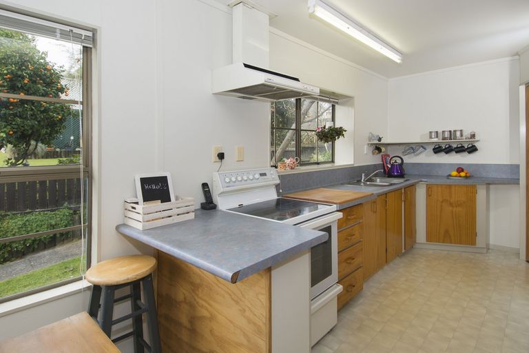 Photo of property in 14 Corinna Street, Welcome Bay, Tauranga, 3112