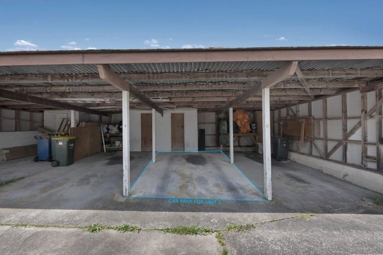 Photo of property in 2/1 Ribblesdale Road, Henderson, Auckland, 0612