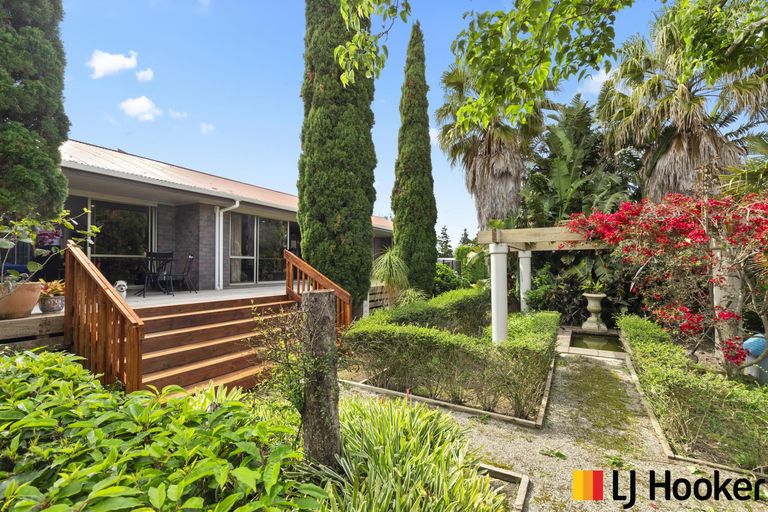 Photo of property in Glenbrook Beach Road, Glenbrook, 2681